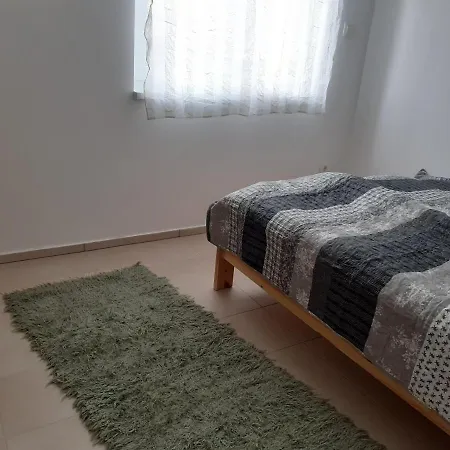 Mulató Utca 1, 8 Személyre Vonyarcvashegy